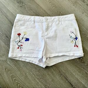 LC Lauren Conrad White Floral Embroidered Shorts